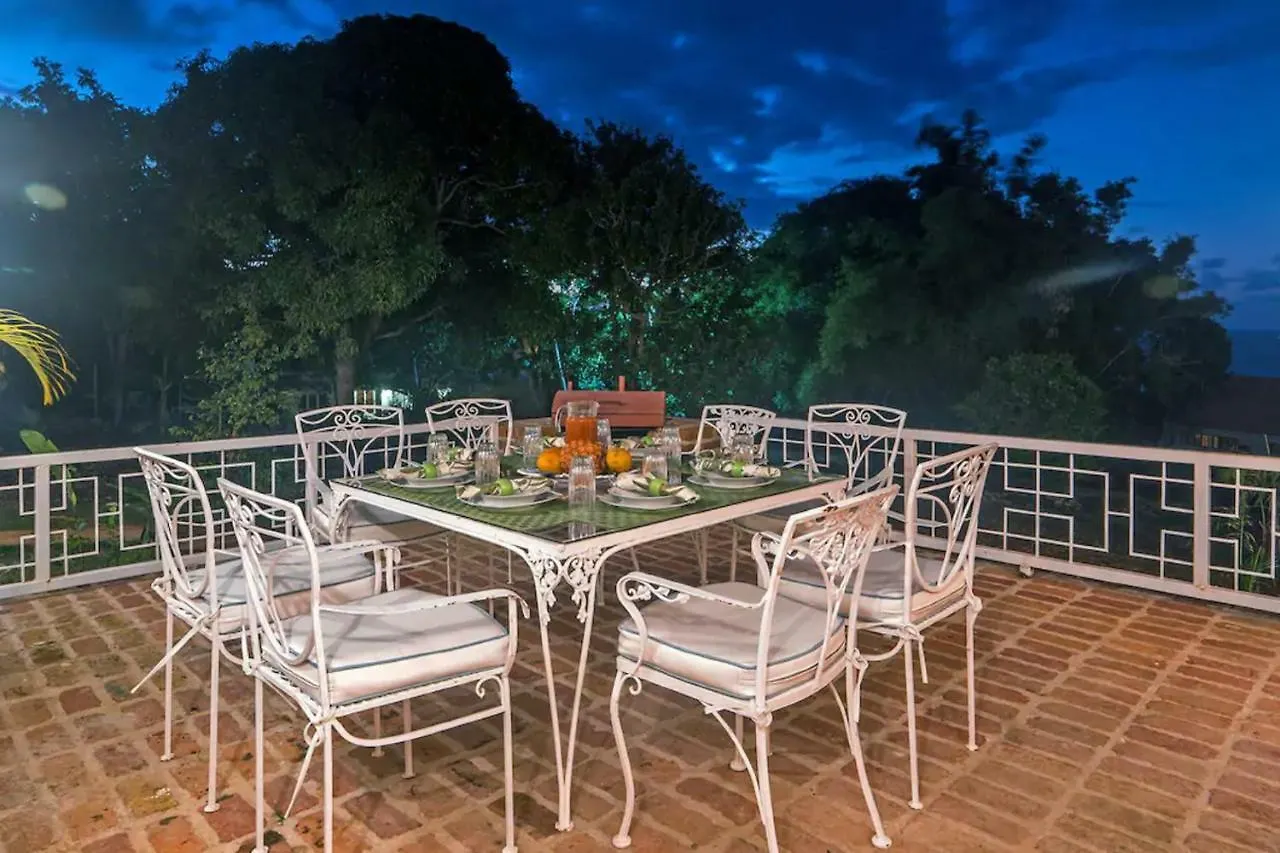 Magnificent 5-Bedroom Estate Villa, Sleeps 12 Montego Bay Jamaika